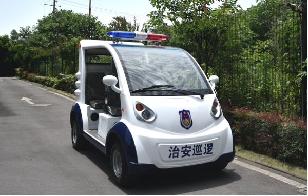电瓶巡逻车